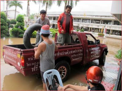 สถานการณ์น้ำท่วมช่างยนต์ 2554