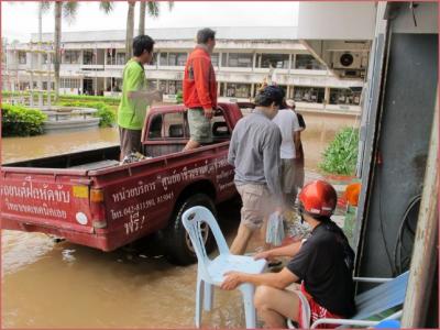 สถานการณ์น้ำท่วมช่างยนต์ 2554