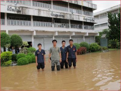 สถานการณ์น้ำท่วมช่างยนต์ 2554